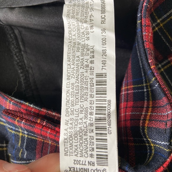 Zara Red and Black Plaid Cropped Pants. Size 4 Professional or fun. - Picture 9 of 12